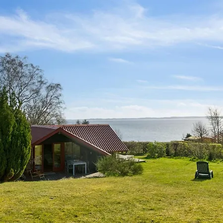 Asel - 25m From The Sea By Interhome