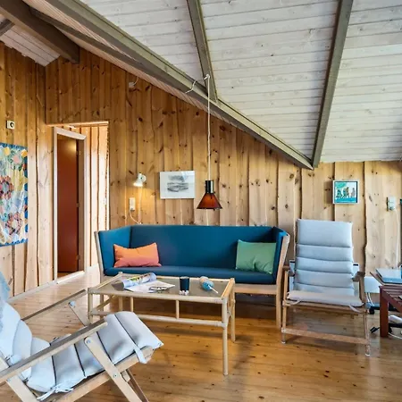 Asel - 25m From The Sea By Interhome